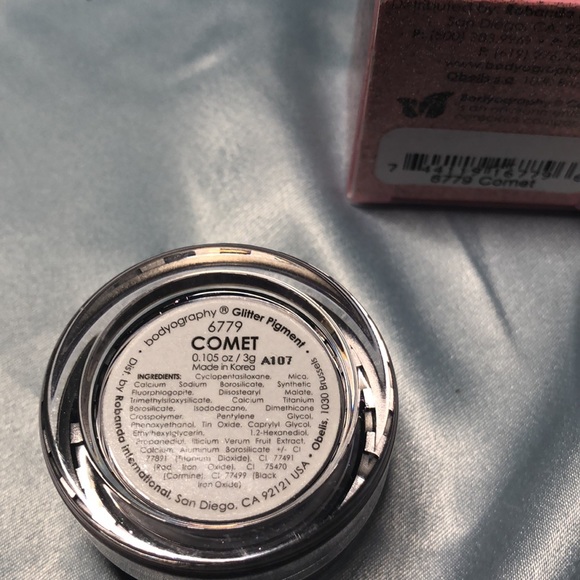 BODYOGRAPHY High Shine Glitter Shadow in COMET - Picture 5 of 12